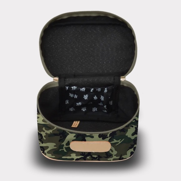 Jon Hart Design Makeup Case - Picture 2 of 7